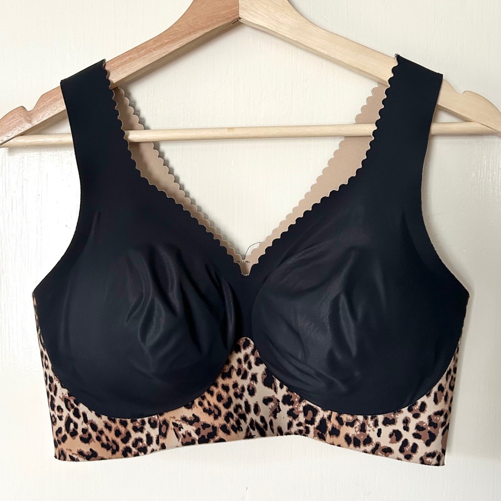 Evelyn & Bobbie Evelyn Deep V Neck Bra Leopard Print Black M Wireless Comfort